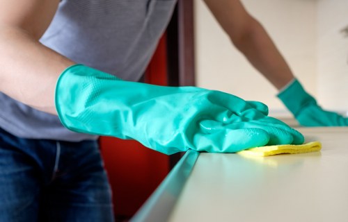 Professional move out cleaning for a Shepherdsbush property handover